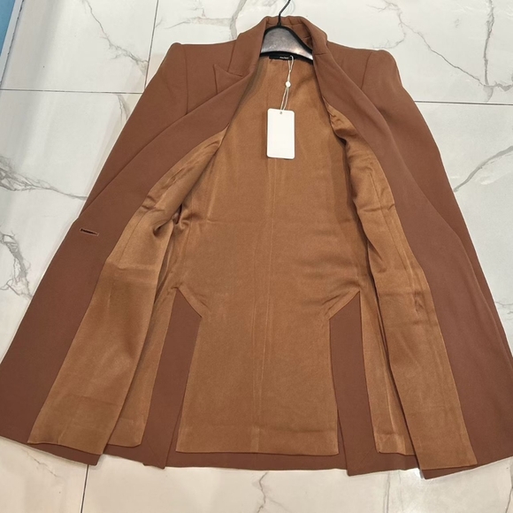 Alex Perry Carter Blazer - Picture 3 of 7